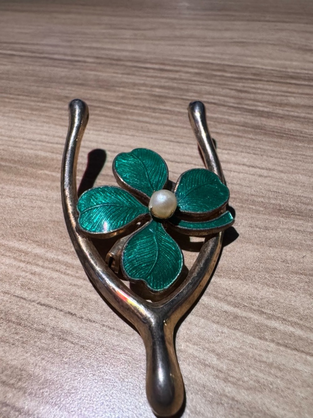 Vintage 4 Leaf Clover Wishbone Brooch - Picture 3 of 4